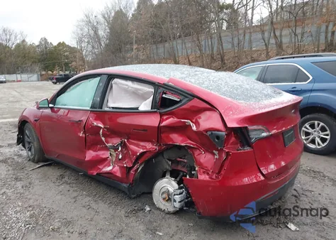 2025 Tesla Model Y Long Range Dual Motor All-Wheel Drive из США, поврежденный, VIN 7SAYGDED2SF227117